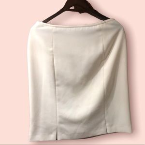 Le‎ Suit Cream colored skirt